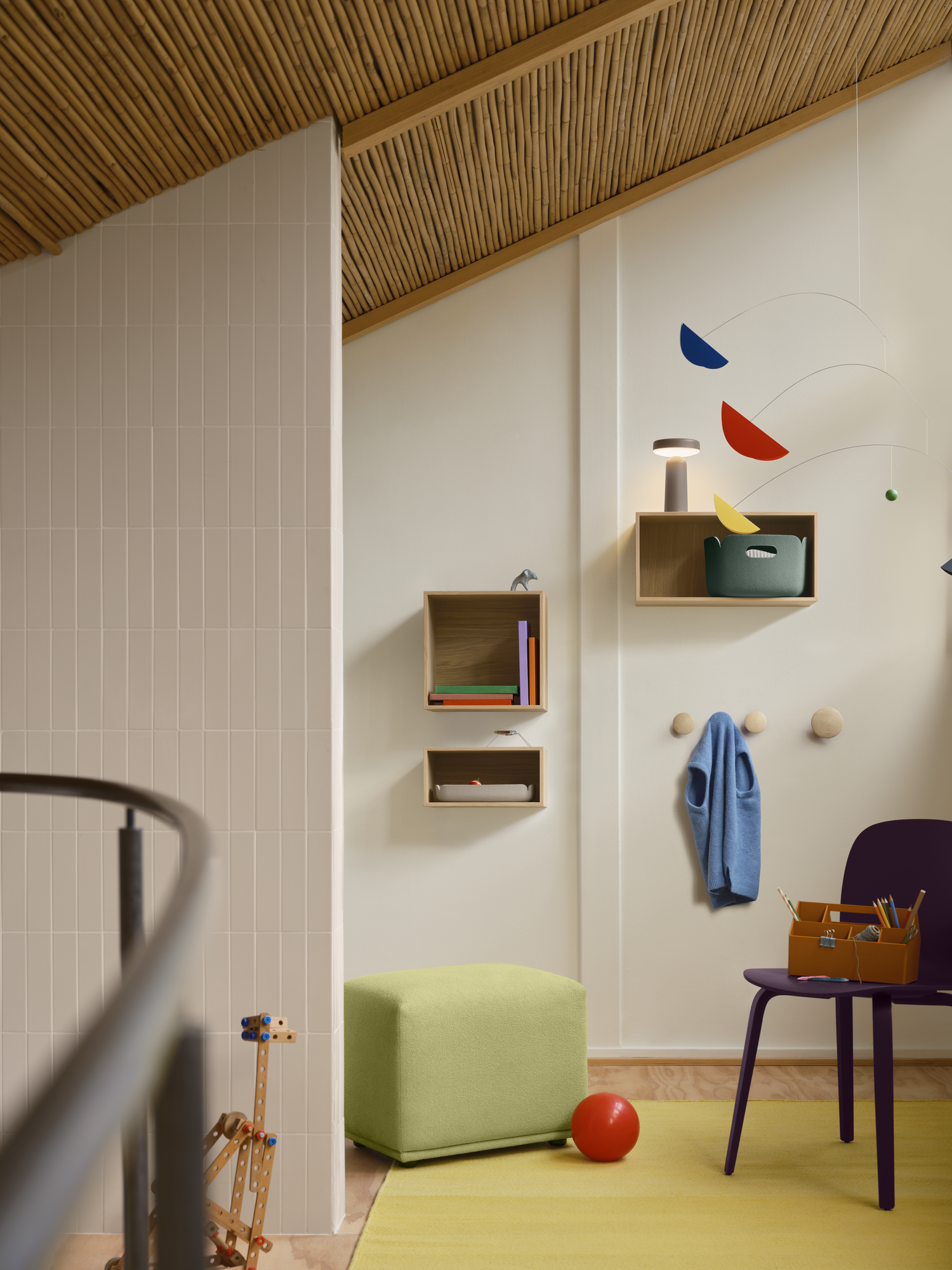 Muuto Dots Wood Crochets muraux, set de 5, Bordeaux