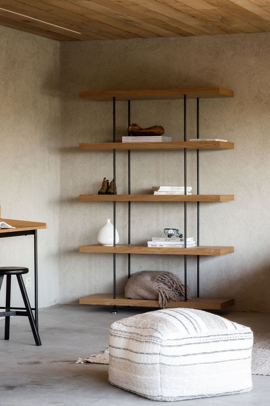 Quax Hai No Ki bookshelf