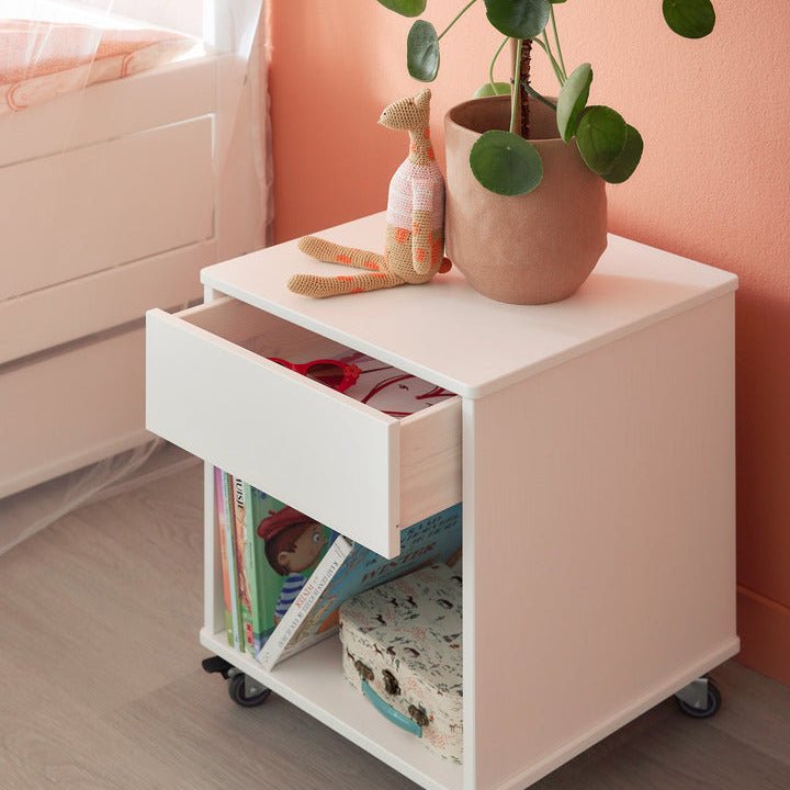 Lifetime Kidsrooms bedside table white
