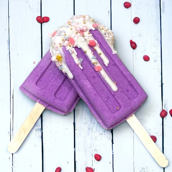 Calla-Lily-Cosmetics_Calla-Laly-Cosmetics-Popsicle-Badekugel-Violett_1.jpg
