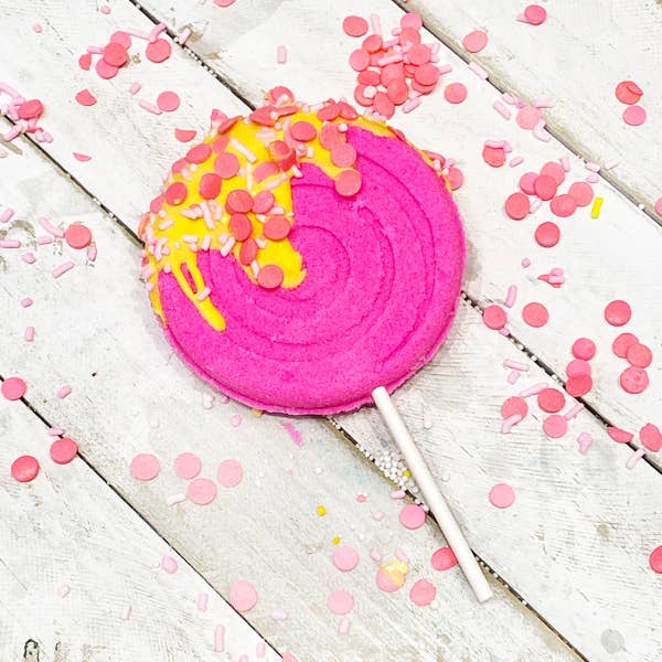 Calla-Lily-Cosmetics_Calla-Laly-Cosmetics-Lollipop-Badebombe-Rosa-(Kopie)_3.jpg