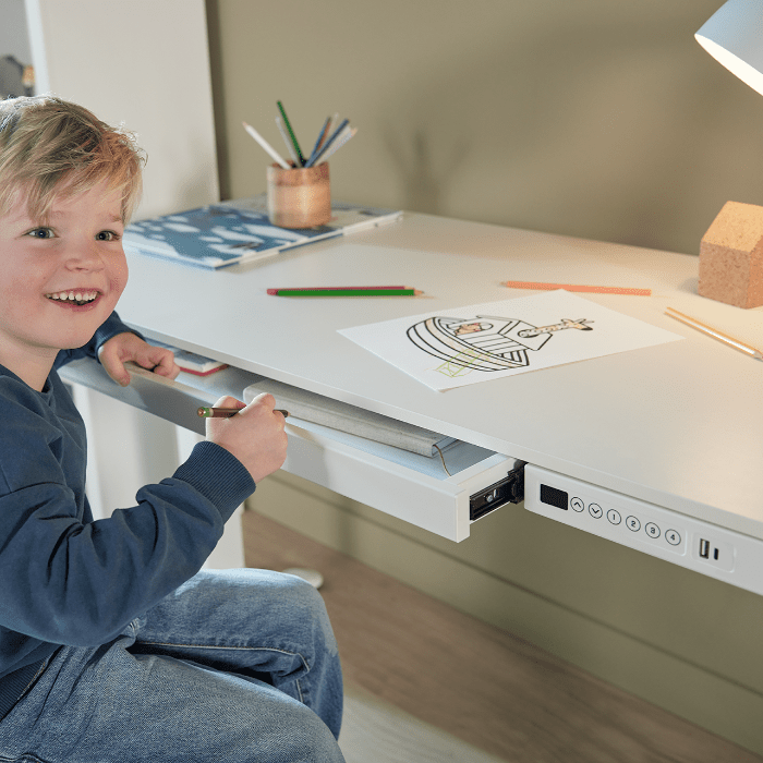 Lifetime Kidsrooms Electrically adjustable desk with drawer and USB - RISE White