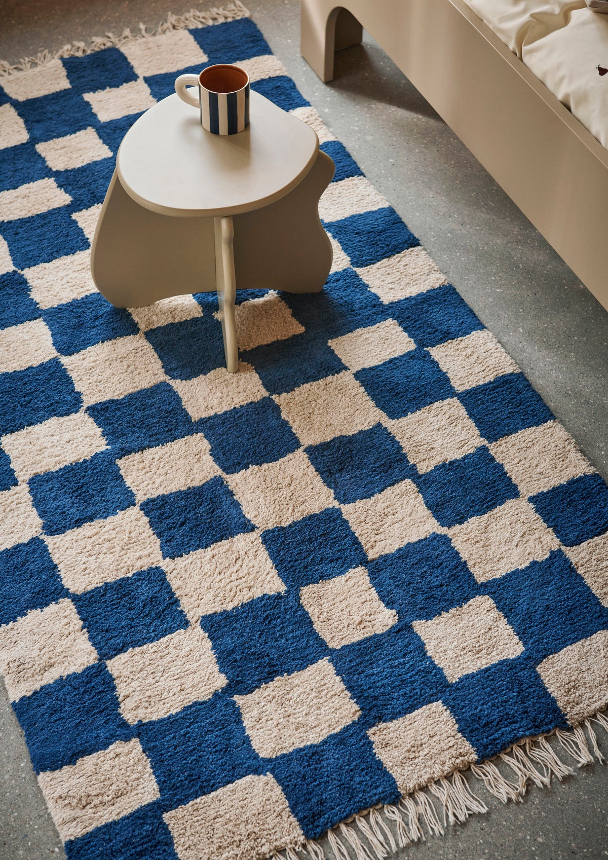 Ferm Living Mara tapis lavable - Deep Blue/Warm Sand