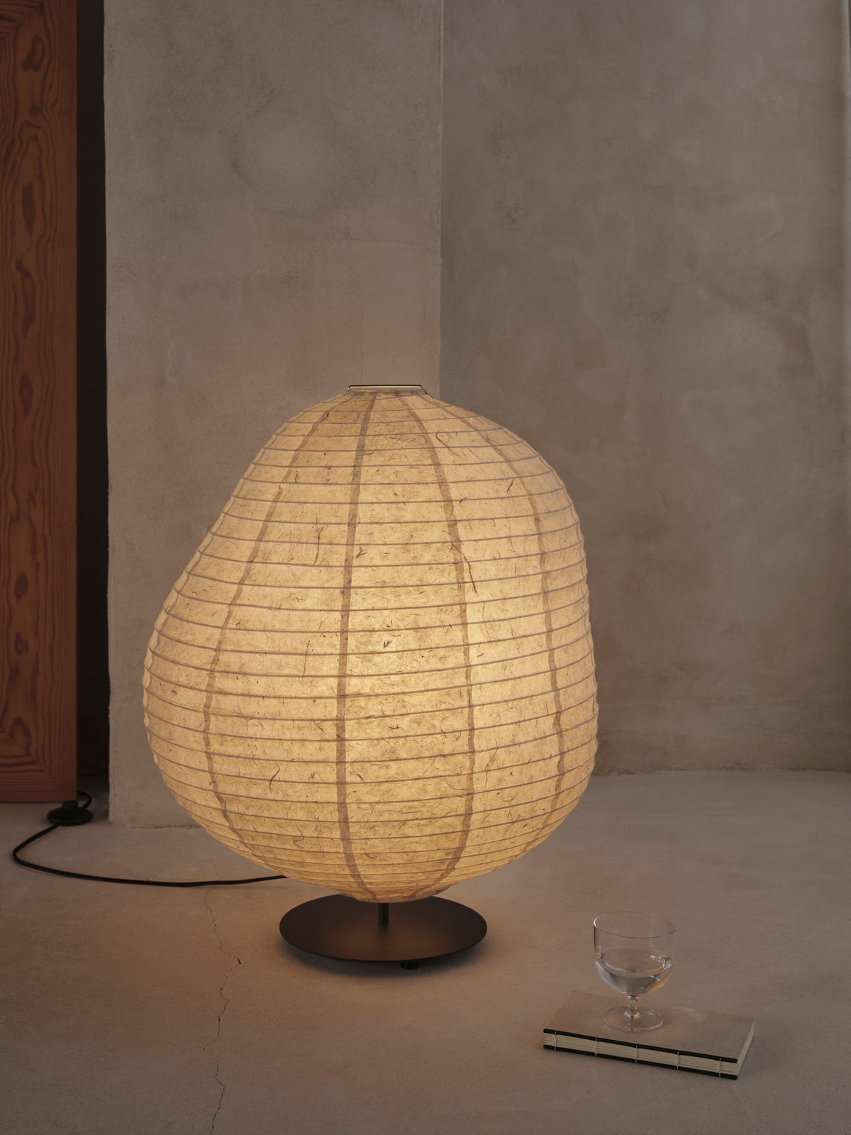 Ferm Living Kurbis Floor Lamp - Low - Natural/Black