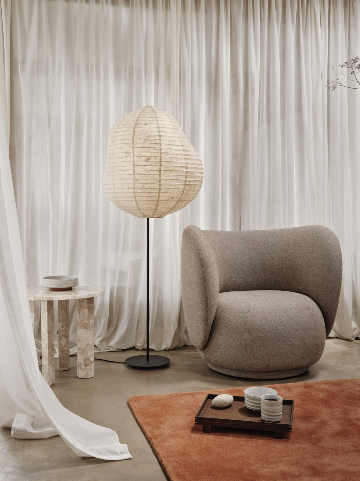 Ferm Living Kurbis Lampadaire - Tall - Natural/Black