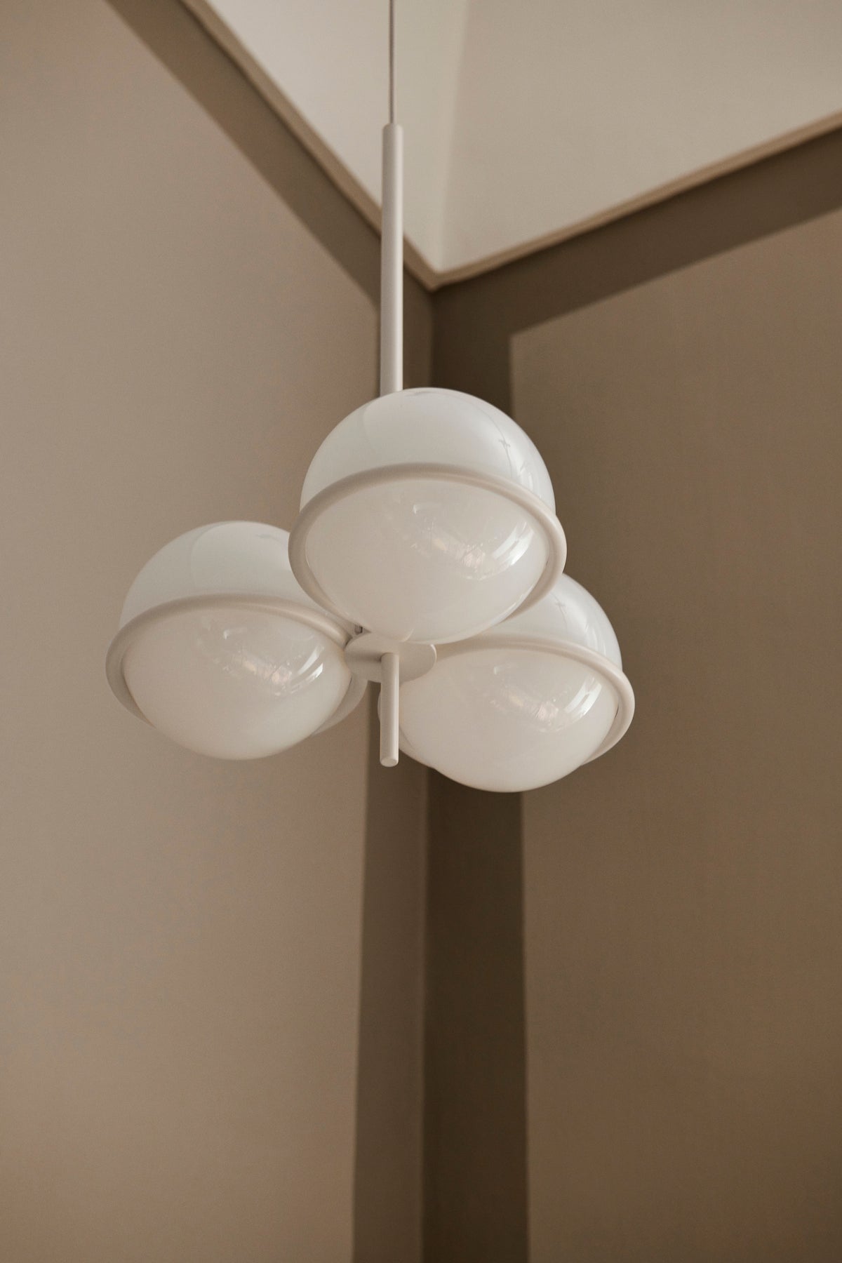 Ferm Living Era Chandelier - Eggshell