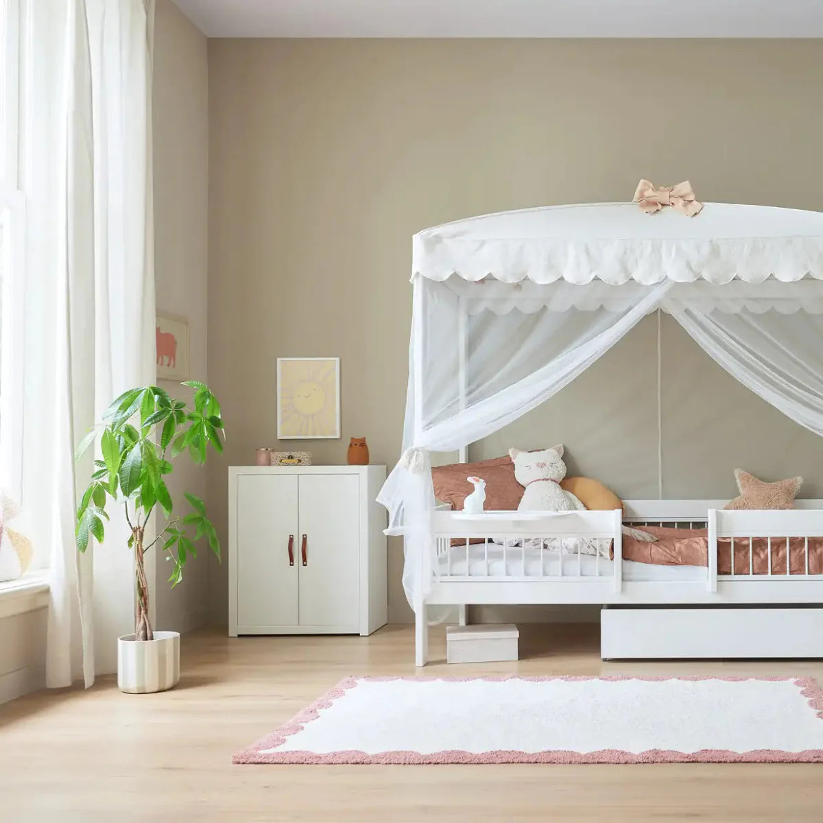 Lifetime Kidsrooms four-poster bed - Breeze White