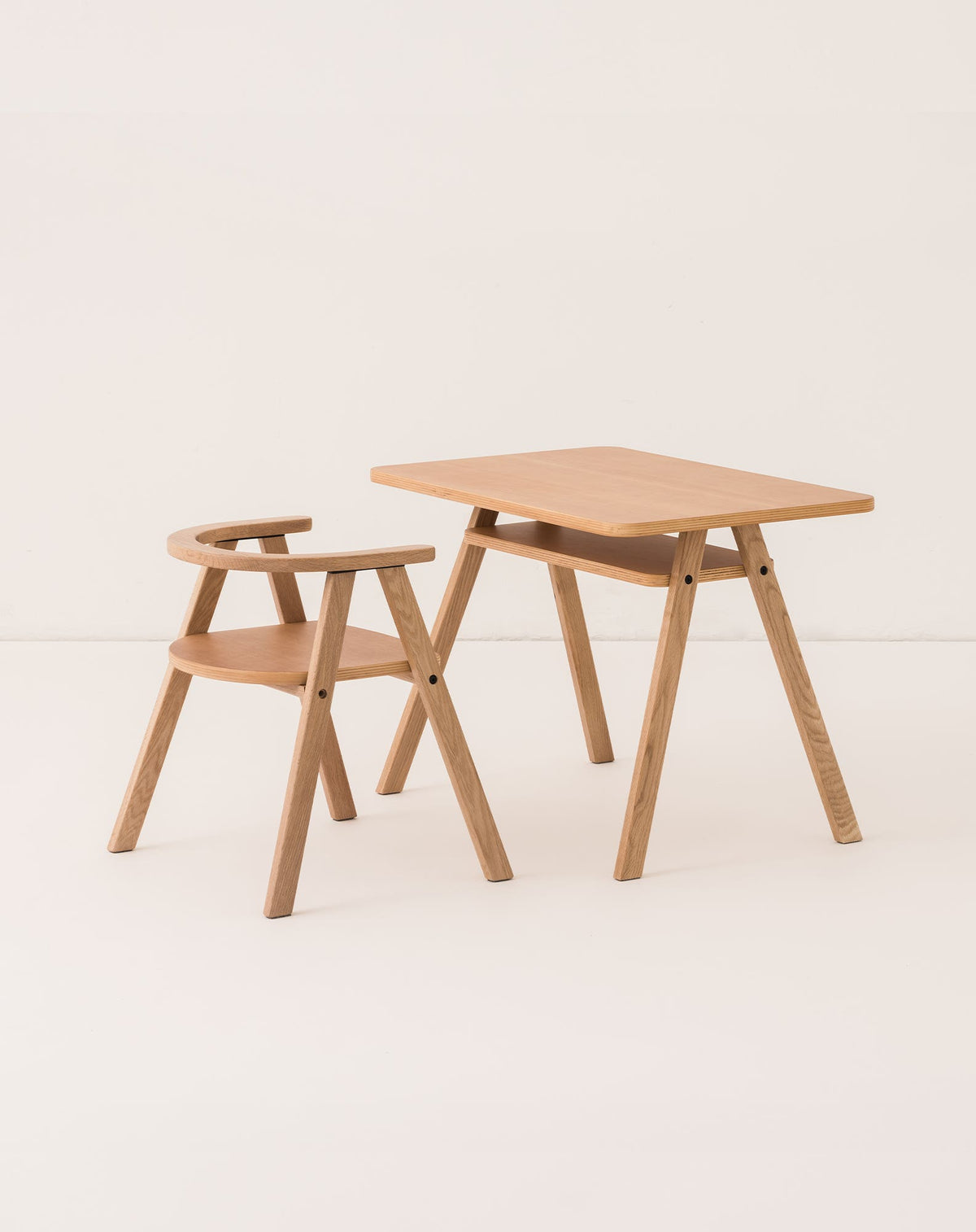 Nobodinoz Growing Green Table pour enfants avec 2 chaises Rouge