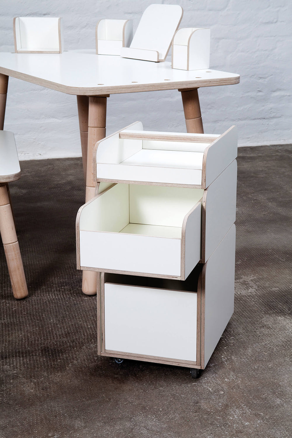 Pure Position gt spaces Kinderrollcontainer