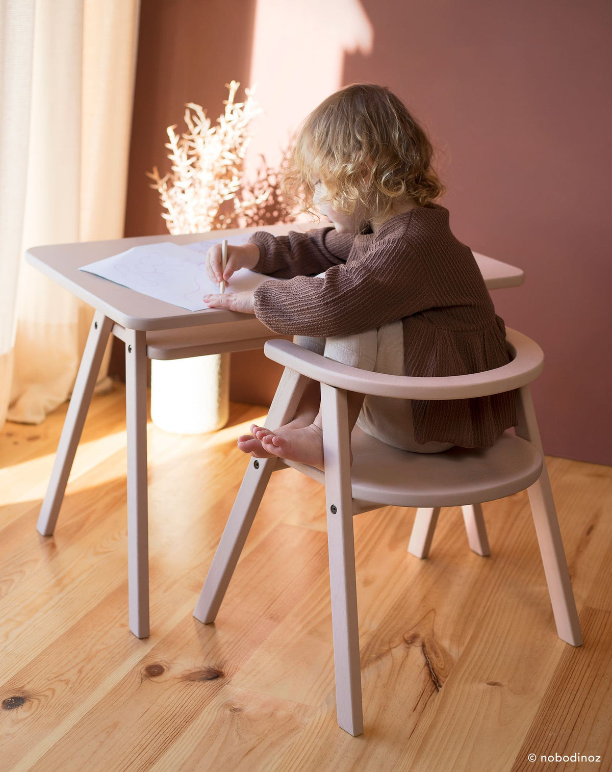 Nobodinoz Growing Green Table pour enfants en couleur Baltic Blue