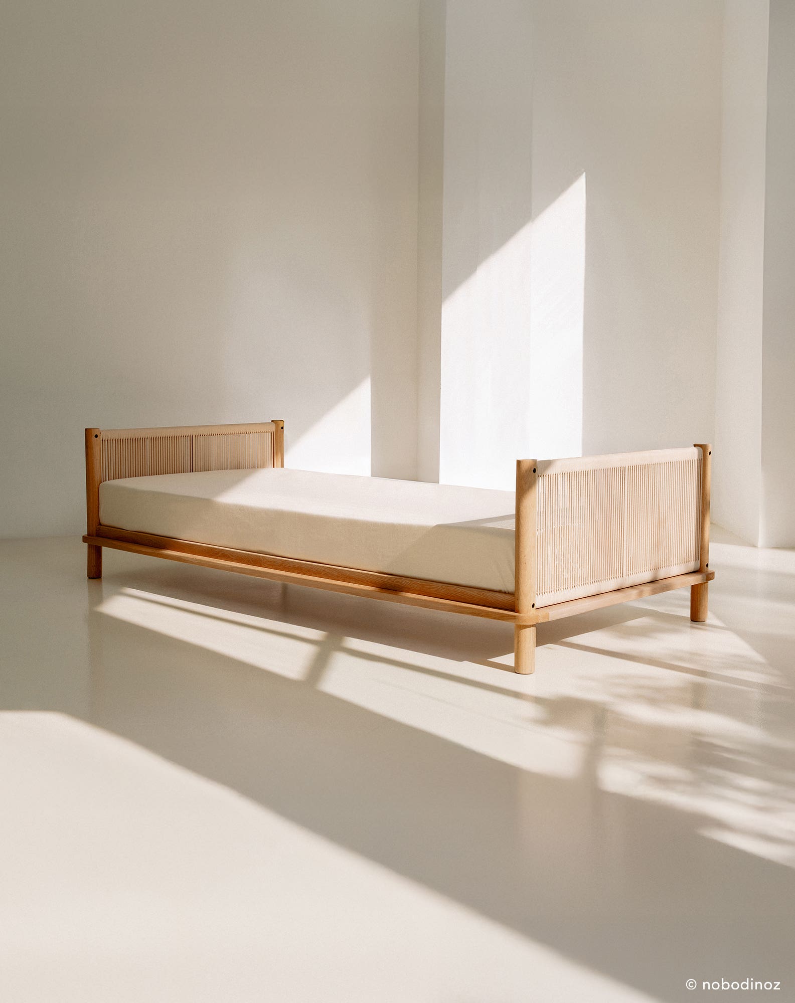 Nobodinoz Latitude single bed made of solid oak