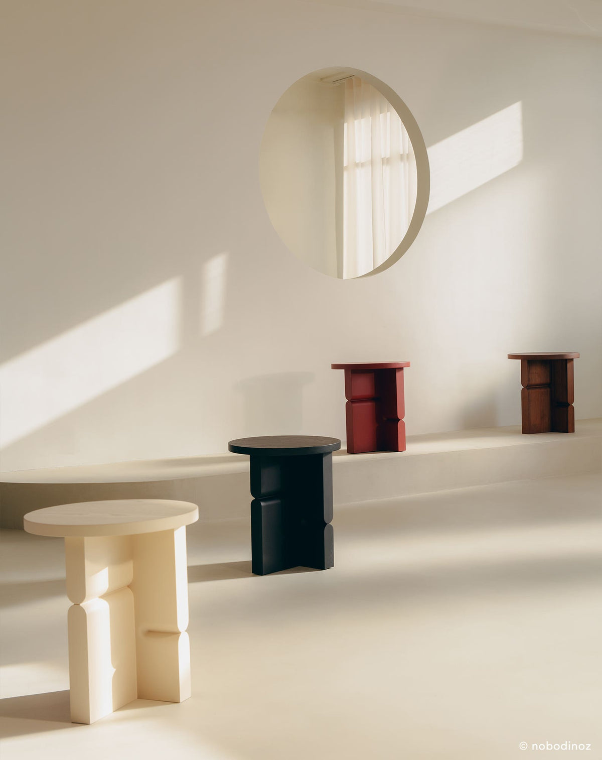Nobodinoz Noon tabouret et table d'appoint bois coloré variante 0759