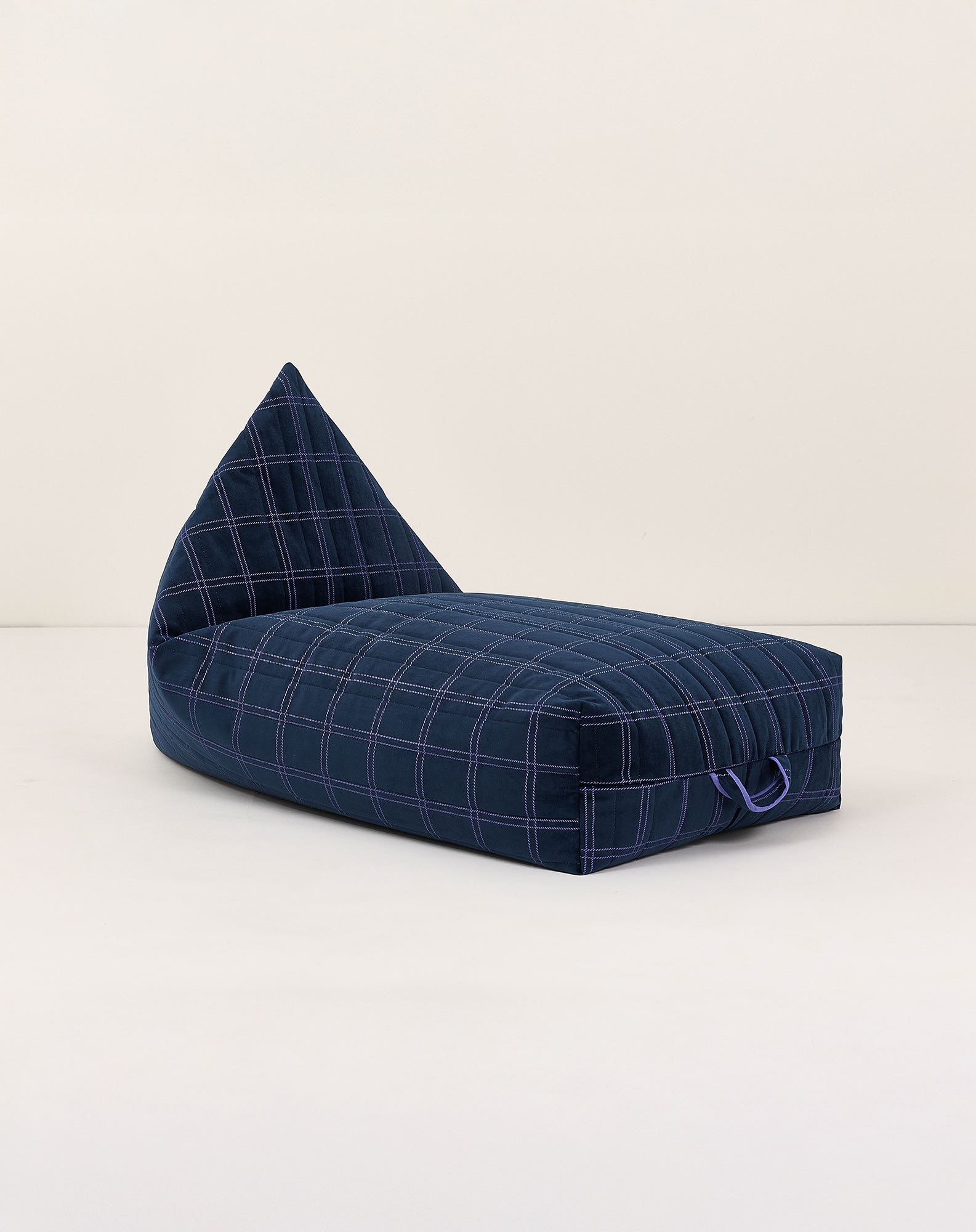 Nobodinoz Pouf long Oasis Eco-Velvet Taille enfant Bleu