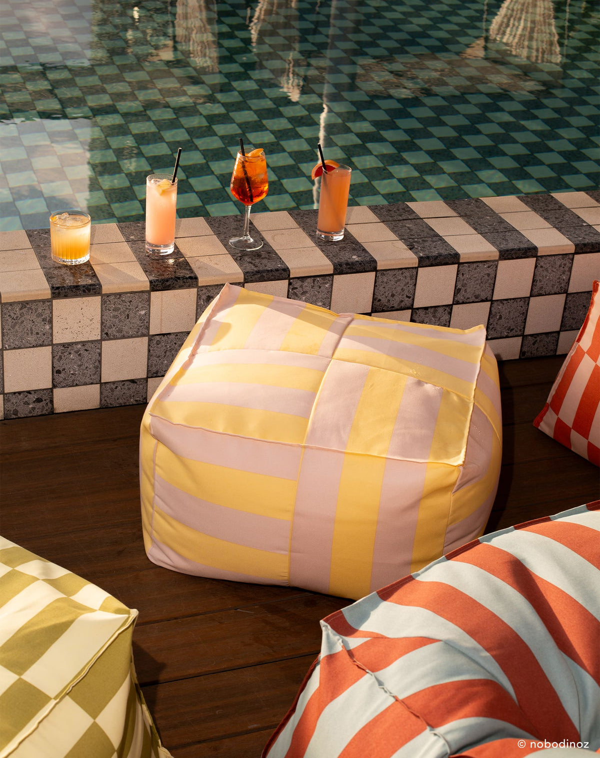 Nobodinoz Outdoor Sitzpouf Otto Erwachsenengrösse Variante 2920