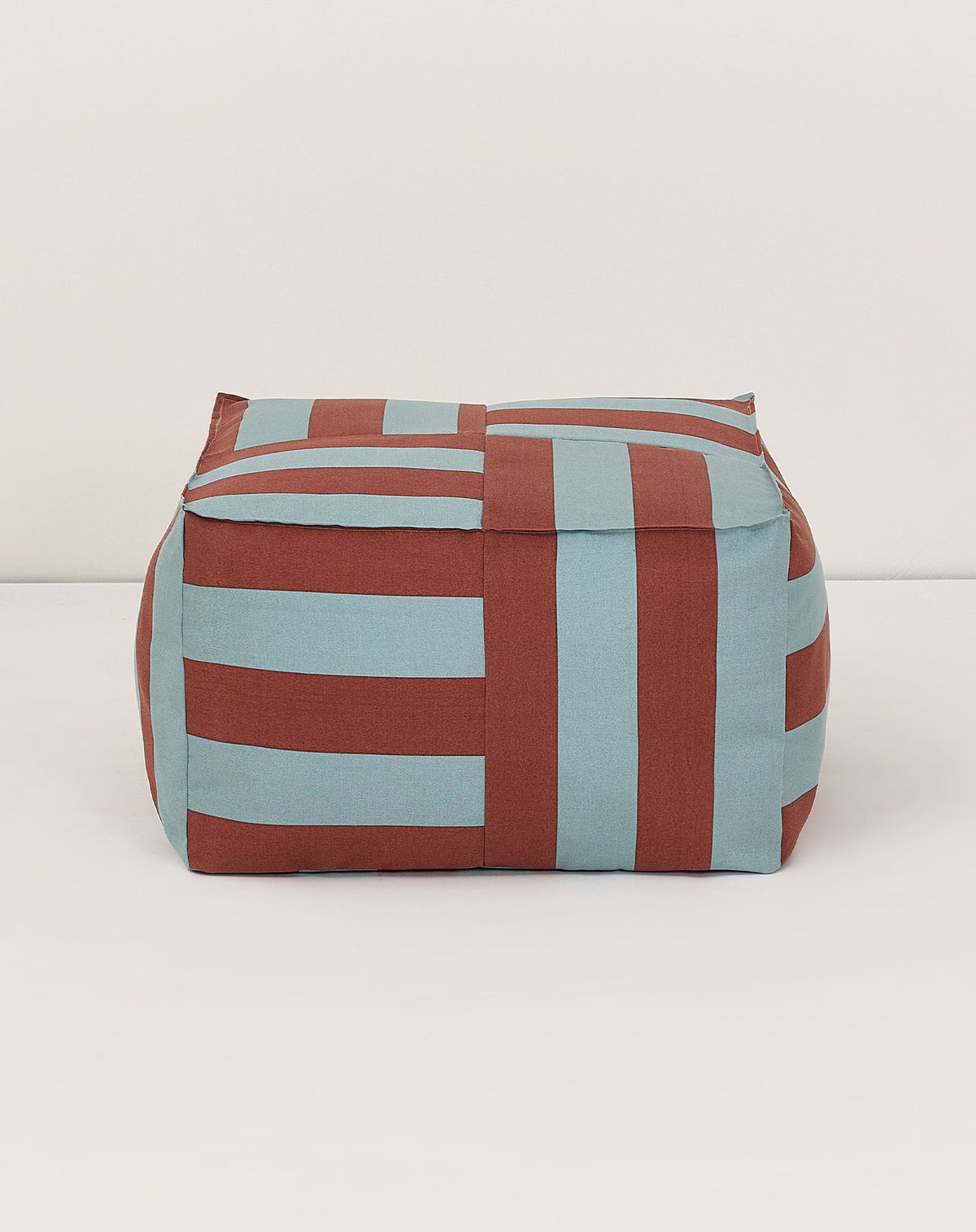 Nobodinoz Outdoor Sitzpouf Otto Erwachsenengrösse Variante 2937