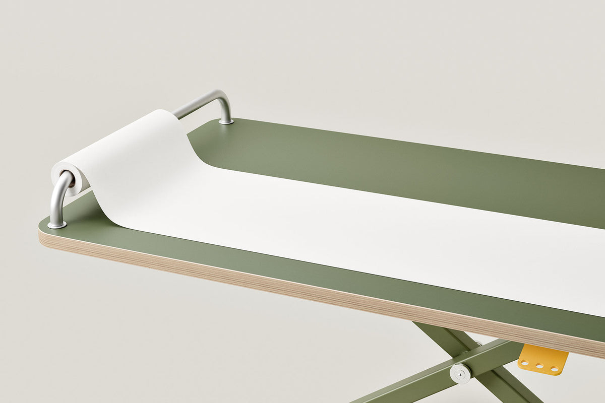 Poptop paper roll for desk