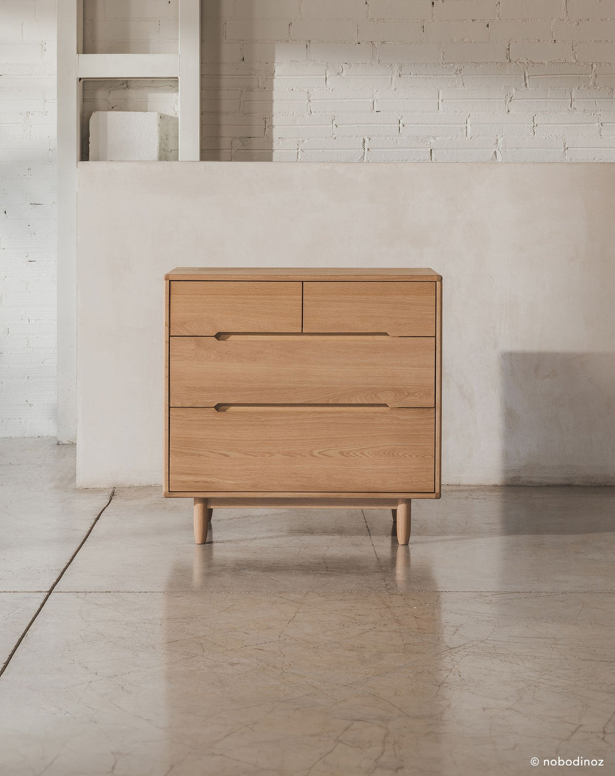 Nobodinoz Pure Commode en bois de chêne avec 4 tiroirs 85x87