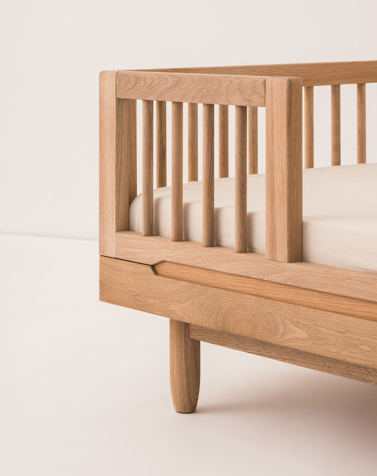 Nobodinoz Pure Sicherheitsgitter aus Eichenholz 140