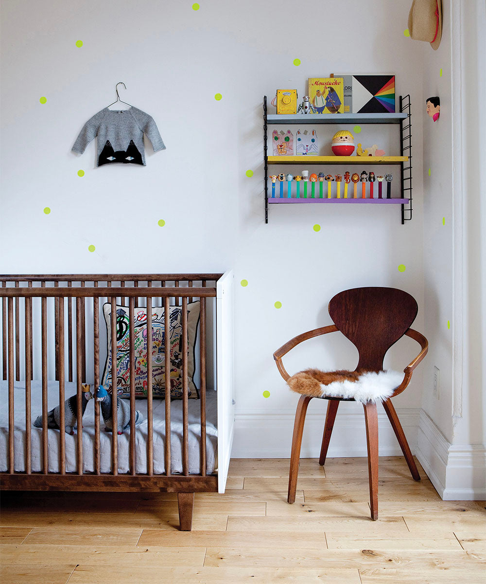 Oeuf NYC Rhea Lit de bébé, noyer