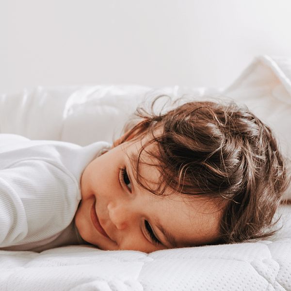 Culla Lifetime Kidsrooms con materasso e lenzuola inclusi