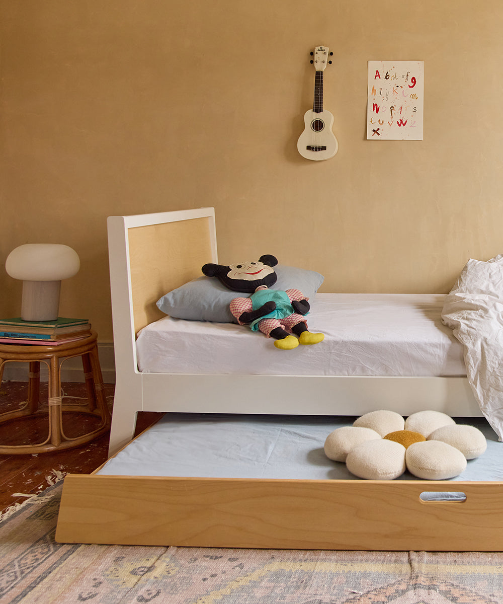 Oeuf NYC Sparrow single bed, white / birch