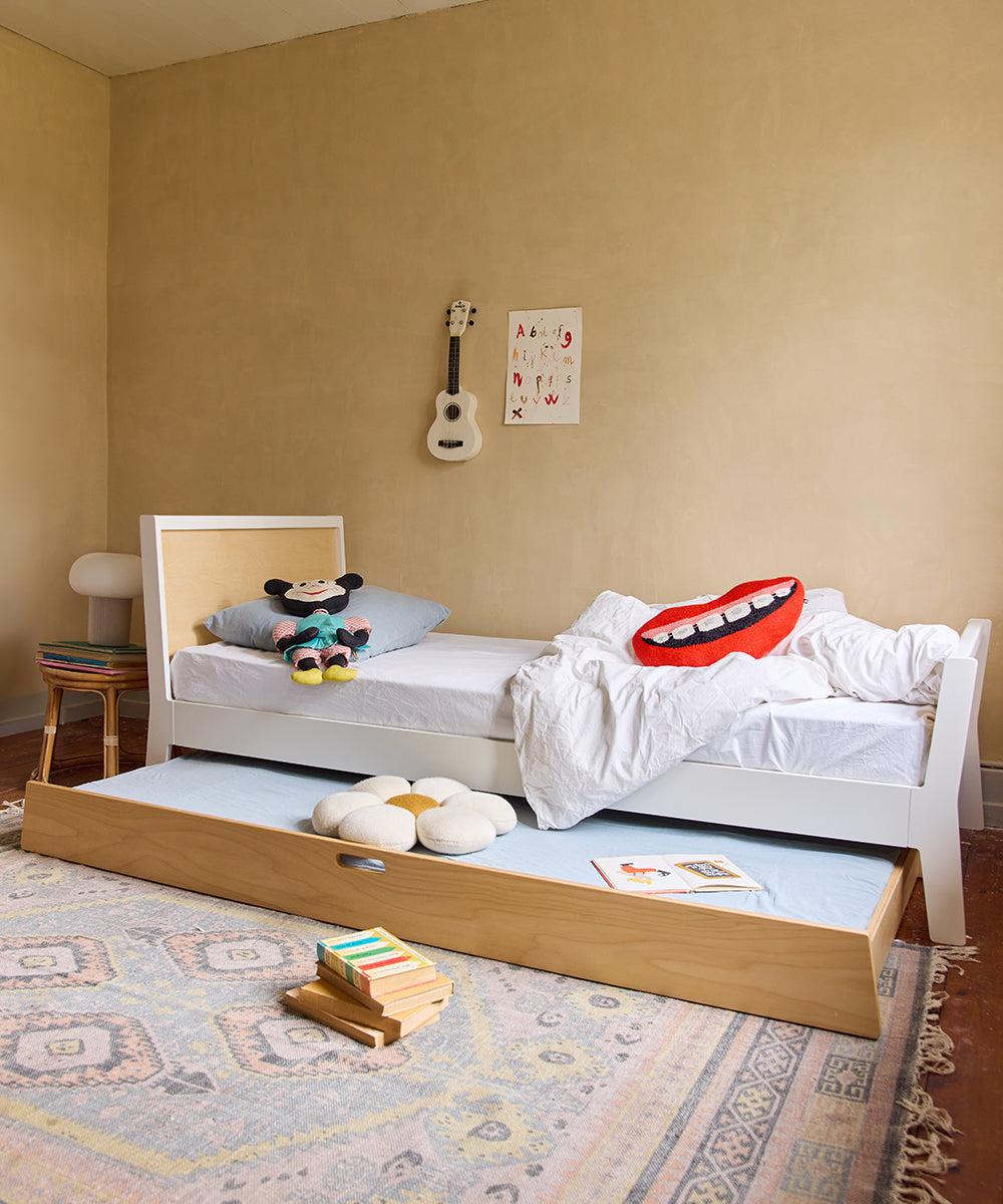 Oeuf NYC Sparrow single bed, white / birch