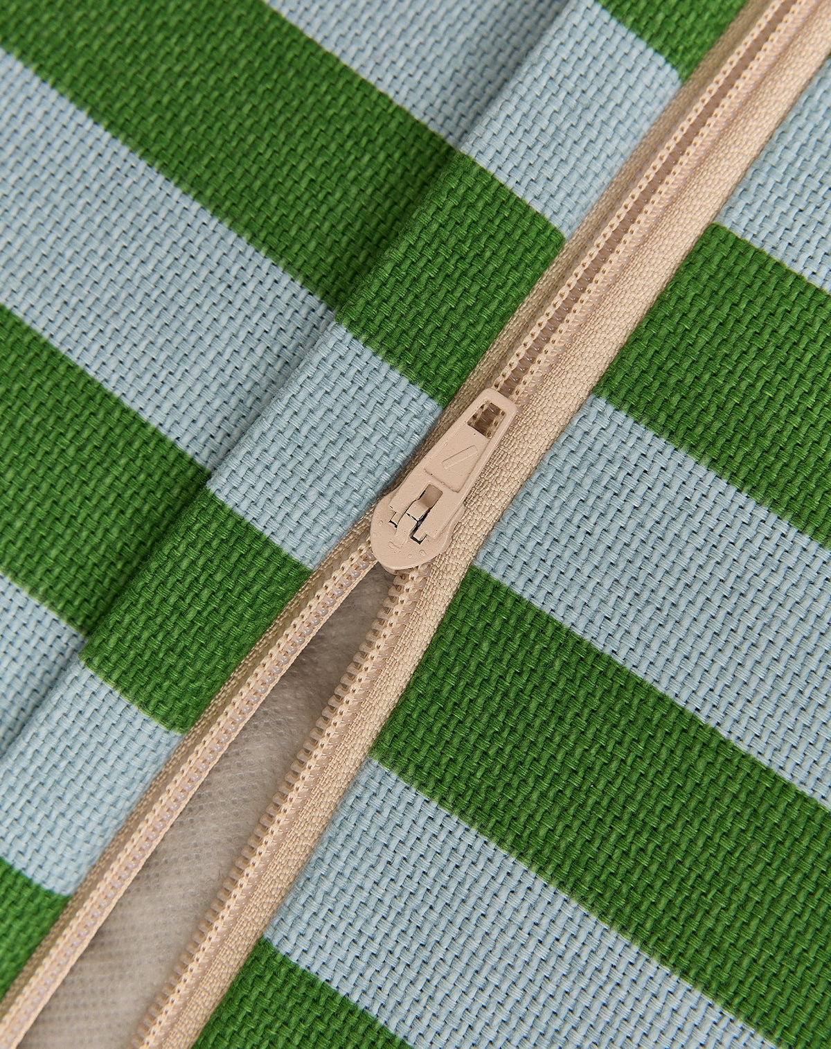 Nobodinoz langer Sitzsack Bliss Kindergrösse Variante 8336