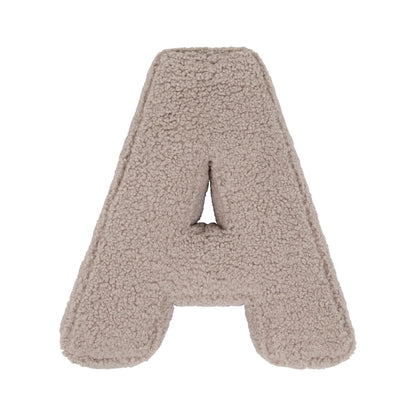 A Mocha Boucle Buchstabenkissen
