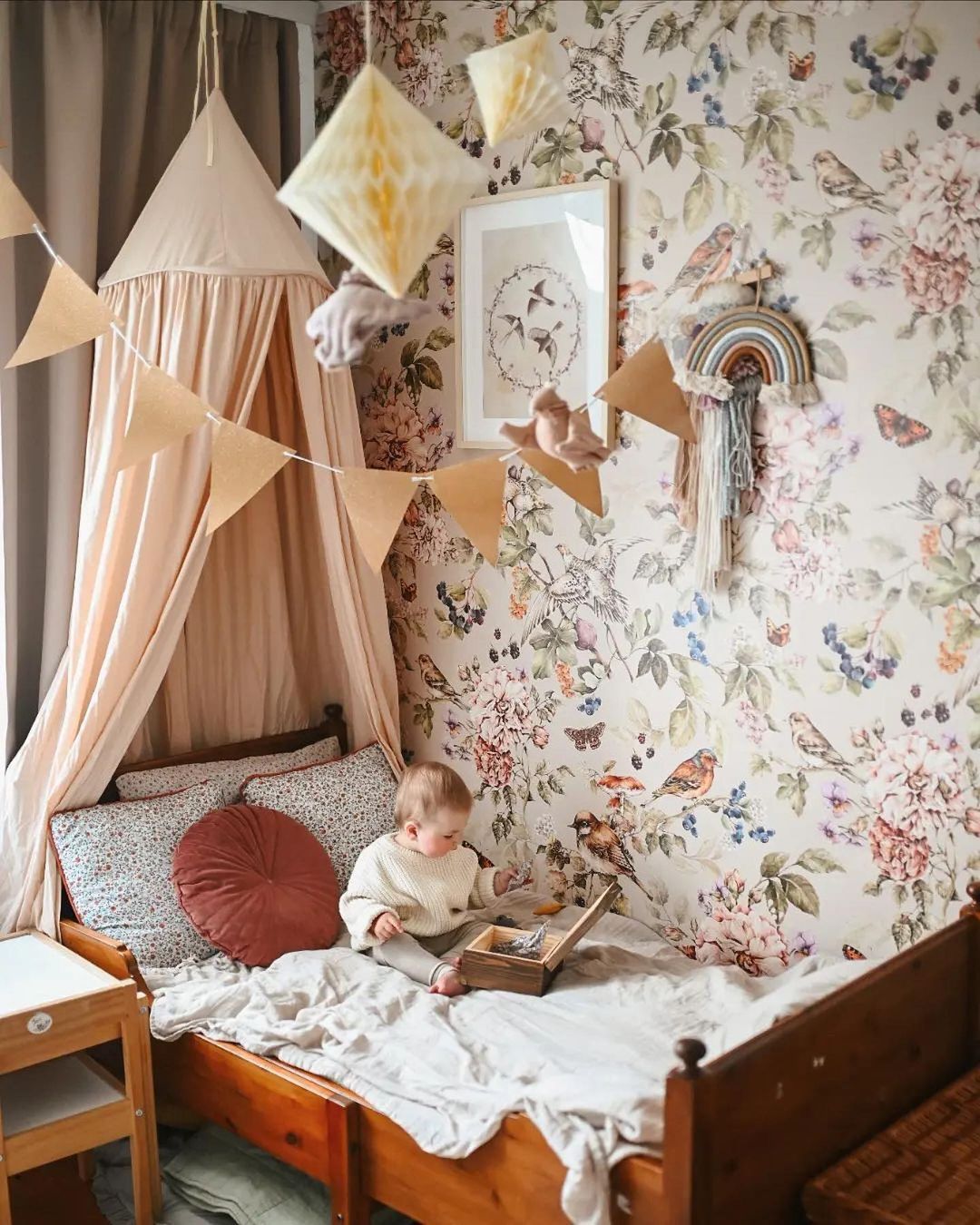 Dekornik wallpaper Secret Paradise neutral stripes 100 x 280